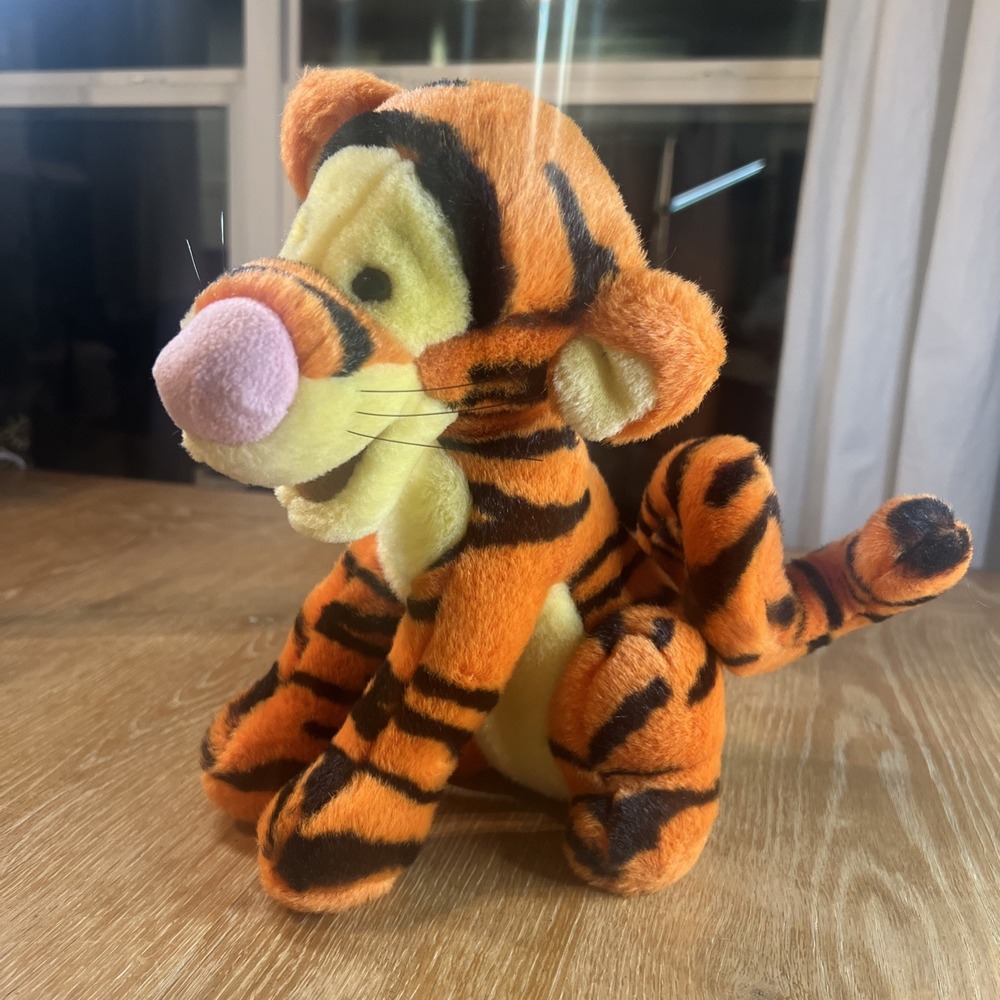 Disney Tigger Plush Curly Tail Sitting Vintage -‎ Excellent Soft!